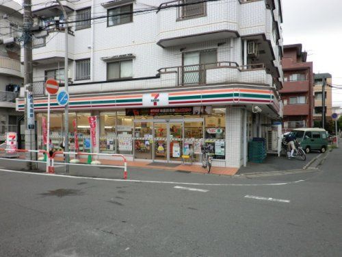 近くのセブンイレブン 市川南行徳駅北店まで263m(徒歩4分)