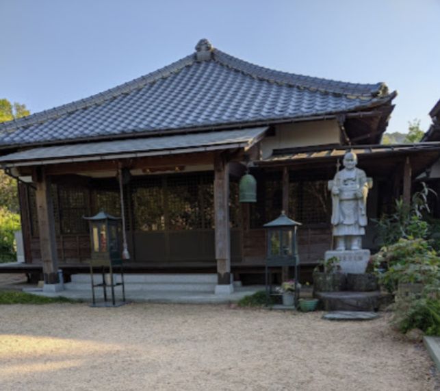 近くの医光寺まで651m(徒歩9分)