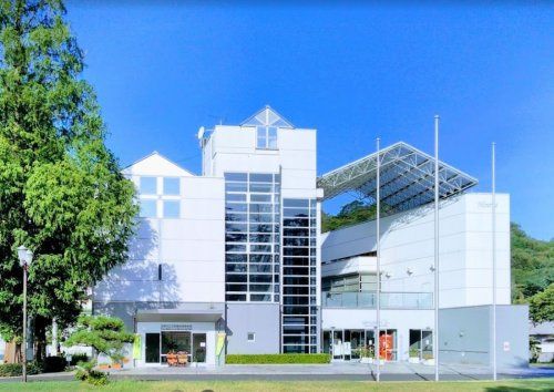 近くの玉野市立玉野備南高校まで525m（徒歩7分）