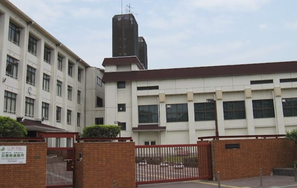 近くの大阪市立大道南小学校まで280m(徒歩4分)