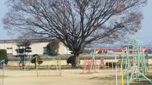 近くの四箇幼稚園まで398m(徒歩5分)