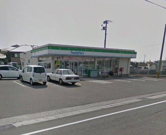 近くのファミリーマート 雲仙吾妻町店まで145m(徒歩2分)