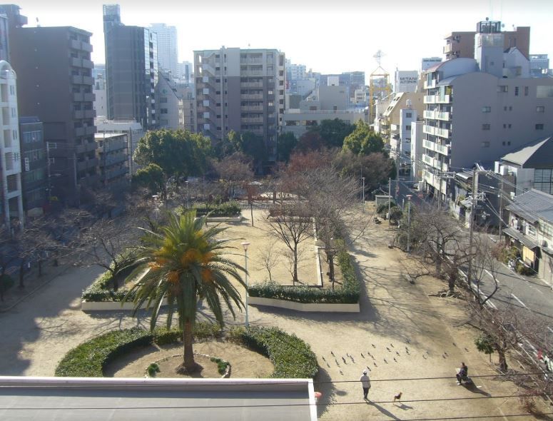 近くの滝川公園まで325m（徒歩5分）