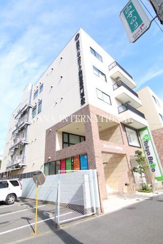 近くの東京ベルエポック美容専門学校まで816m(徒歩11分)