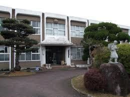 近くの神戸市立道場小学校まで1,618m(徒歩21分)