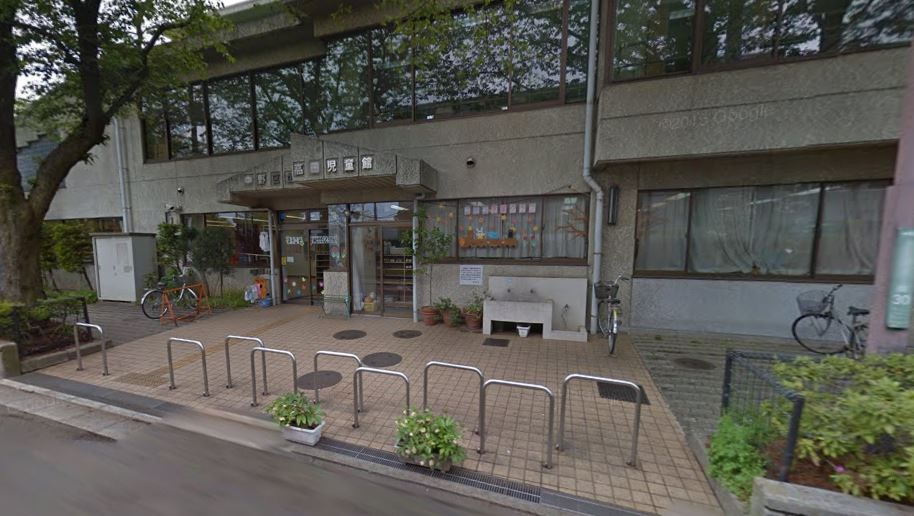 近くの中野区立上高田図書館まで847m(徒歩11分)