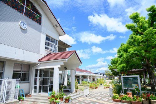 近くの守山市立立入が丘幼稚園まで537m（徒歩7分）