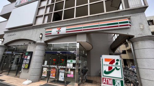 近くのセブンイレブンまで476m(徒歩6分)