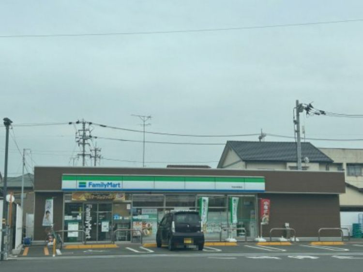 近くのファミリーマート 今治大新田店まで958m(徒歩12分)