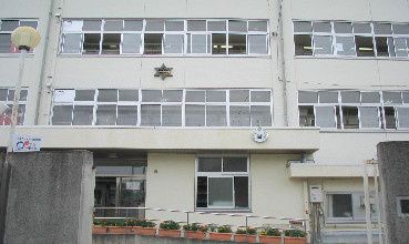 近くの守口市立金田小学校まで412m(徒歩6分)