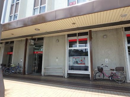 近くの三菱UFJ銀行出町支店まで602m(徒歩8分)