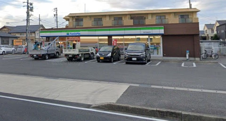 近くのファミリーマート 瀬戸街道城前店まで431m(徒歩6分)