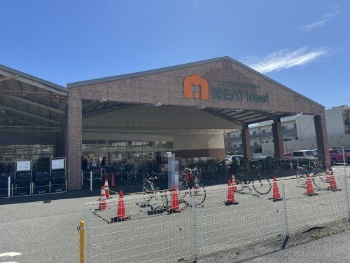 近くの白幡食肉卸売センター MEATMeetまで278m（徒歩4分）