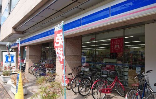 近くのローソン岡山柳町一丁目店まで267m（徒歩4分）