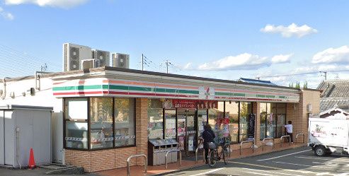 近くのセブンイレブン 東大阪善根寺町3丁目店まで238m（徒歩3分）