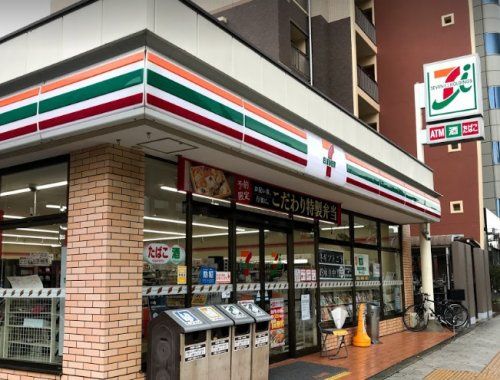 近くのセブンイレブン 大阪北堀江3丁目店まで187m(徒歩3分)