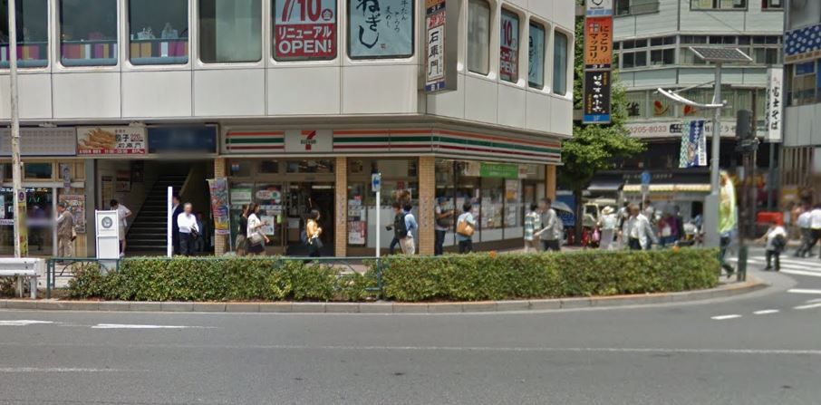 近くのセブンイレブン高田馬場稲門ビル店まで340m（徒歩5分）