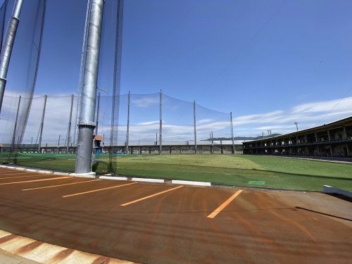 近くの長岡南ゴルフガーデンまで398m（徒歩5分）