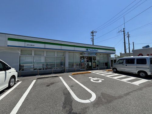 近くのファミリーマート 法花大橋北店まで673m(徒歩9分)