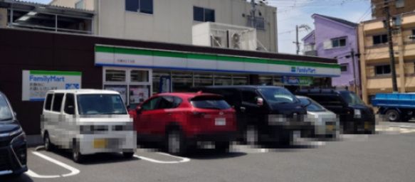近くのファミリーマート 今津中三丁目店まで617m(徒歩8分)