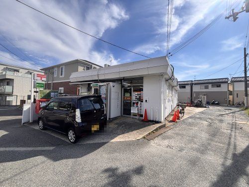 近くの豊中上野東郵便局まで816m(徒歩11分)