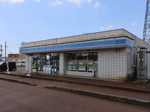 近くのローソン 長岡川崎町店まで411m(徒歩6分)