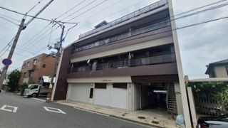 BAUHAUS牛田中の外観画像
