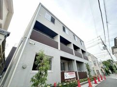 カスタリア旗の台の外観画像