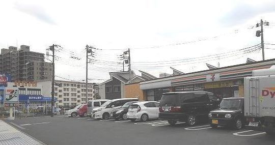 セブンイレブンまで345m