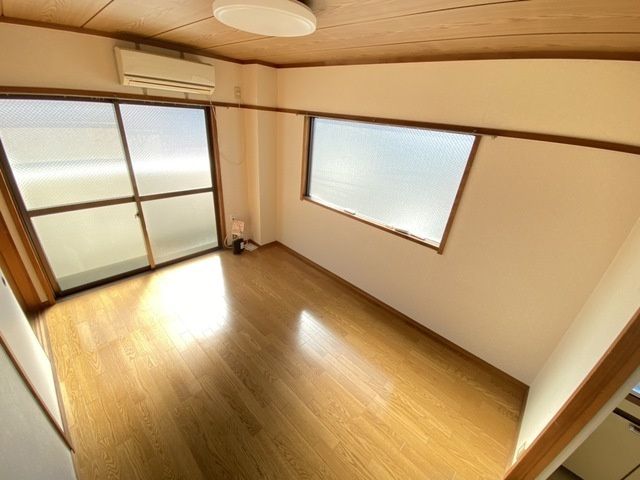 ベッドルーム