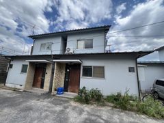 鍵本借家(右奥）の外観画像