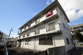 免出ビルの外観画像