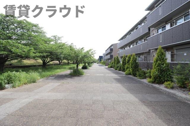 近くに施設あり