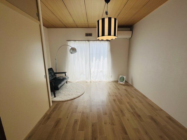 ベッドルーム