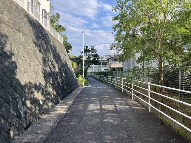近くに施設あり