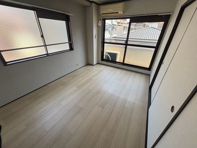 ベッドルーム