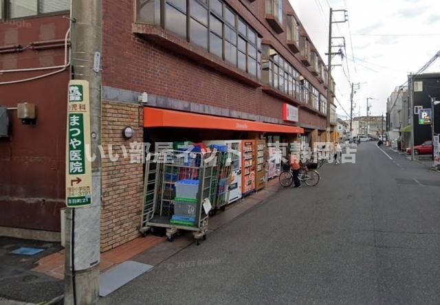 近くに施設あり
