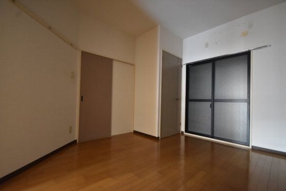 ベッドルーム