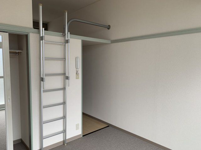 ベッドルーム