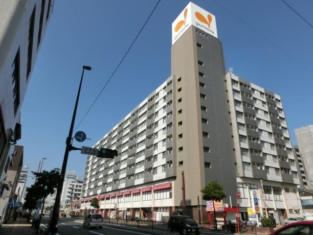 グルメシティ(410m)