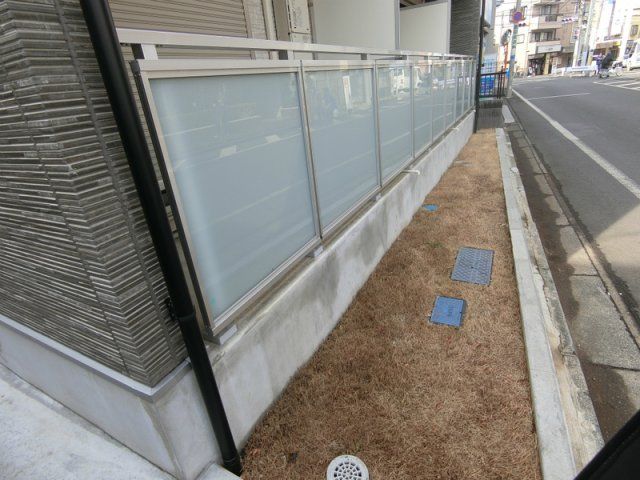 近くに施設あり