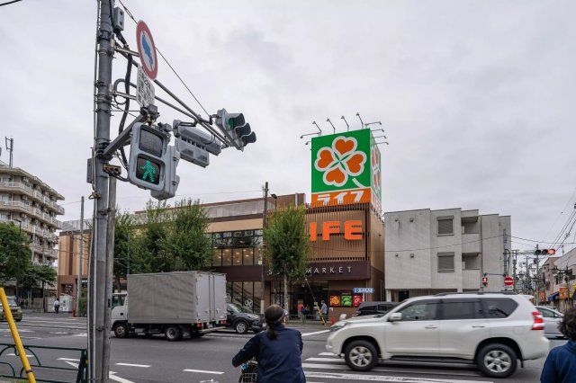 近くに施設あり