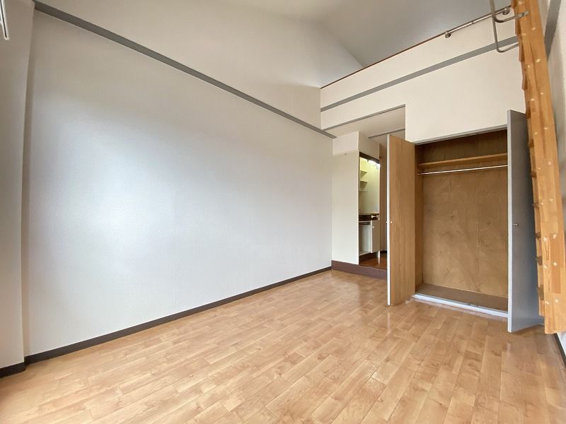 ベッドルーム