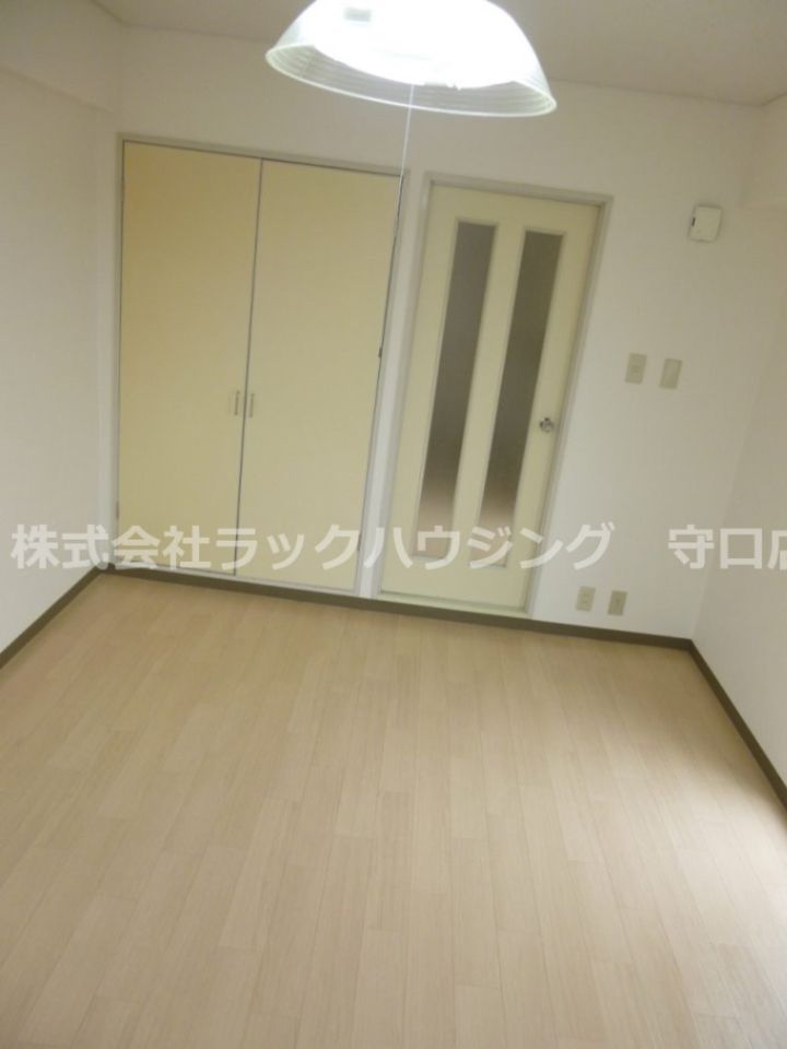 ベッドルーム