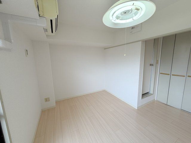 ベッドルーム