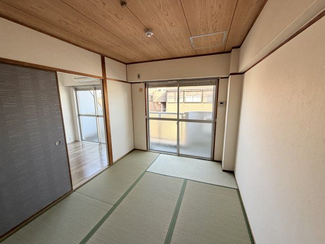 ベッドルーム