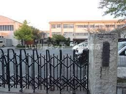 栗東市立大宝小学校(小学校)まで337m