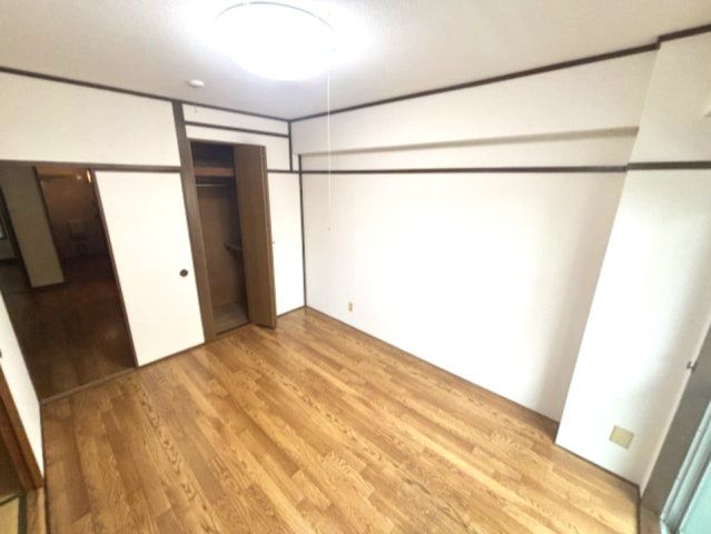 ベッドルーム