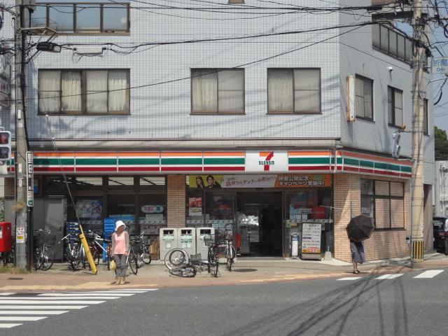 セブンイレブン(451m)