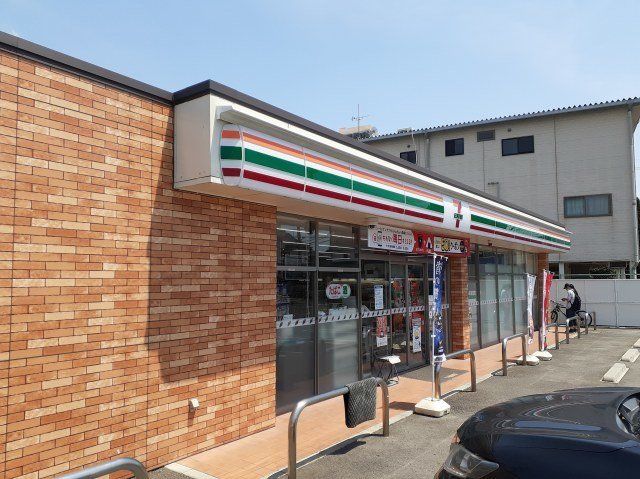 セブンイレブン壺川1丁目店まで500m